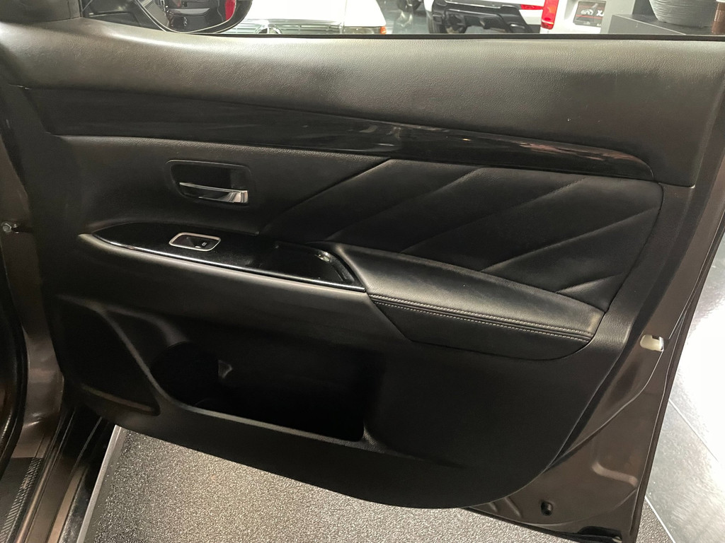 Mitsubishi Outlander 2.0 PHEV Executive Edition NAP*FACELIFT*TREKHAAK*360CAM*LEDER*BOMVOL 53