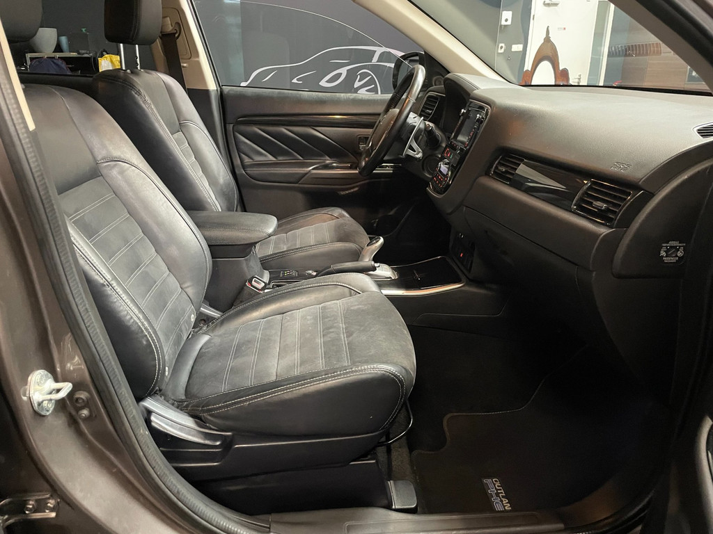 Mitsubishi Outlander 2.0 PHEV Executive Edition NAP*FACELIFT*TREKHAAK*360CAM*LEDER*BOMVOL 54