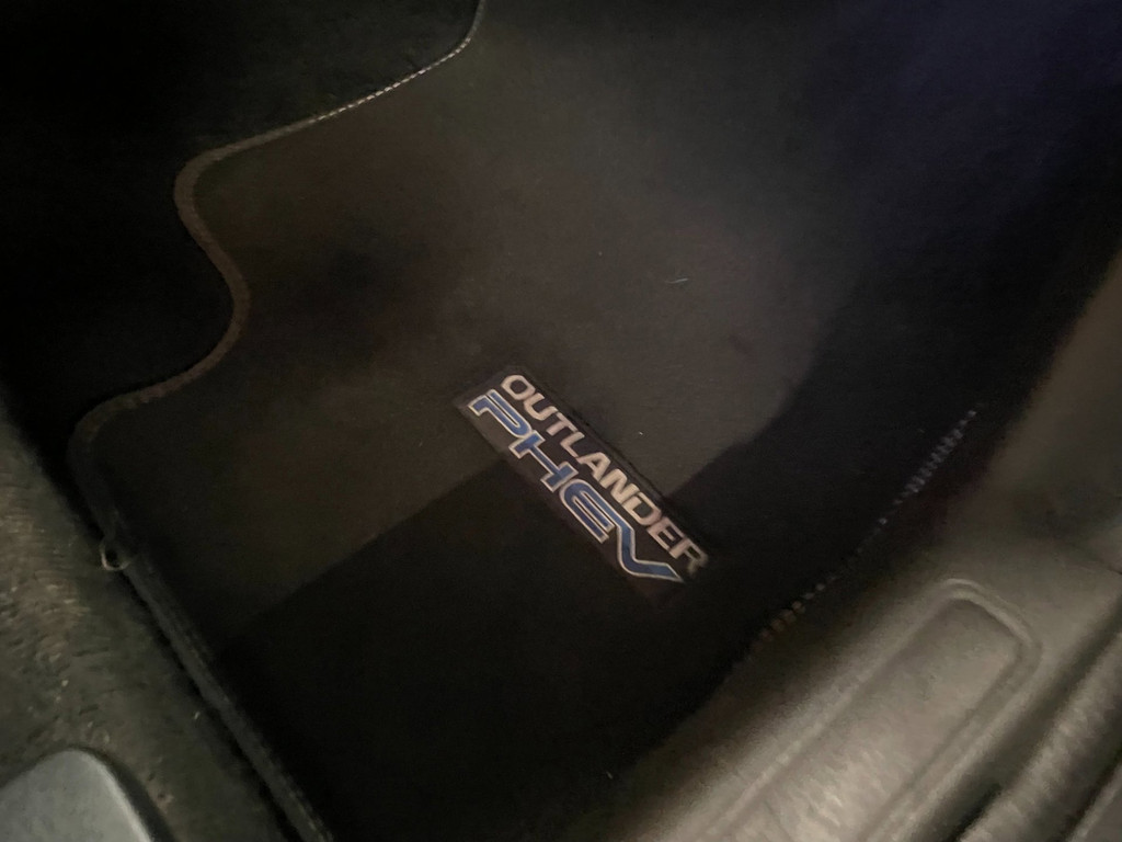 Mitsubishi Outlander 2.0 PHEV Executive Edition NAP*FACELIFT*TREKHAAK*360CAM*LEDER*BOMVOL 57