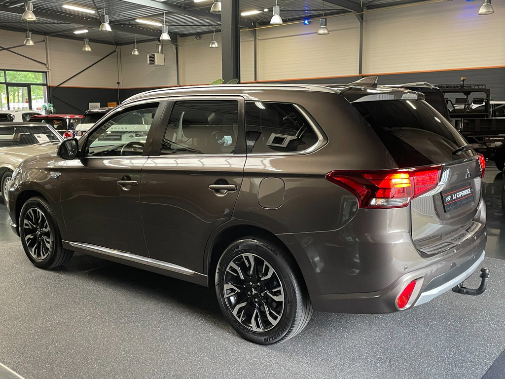 Mitsubishi Outlander 2.0 PHEV Executive Edition NAP*FACELIFT*TREKHAAK*360CAM*LEDER*BOMVOL 9
