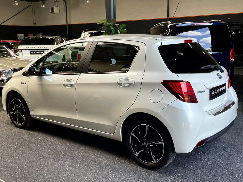 Toyota Yaris 1.5 Hybrid Dynamic Bi-Tone Cruise ,Stoel verw, Navigatie & Camera 10