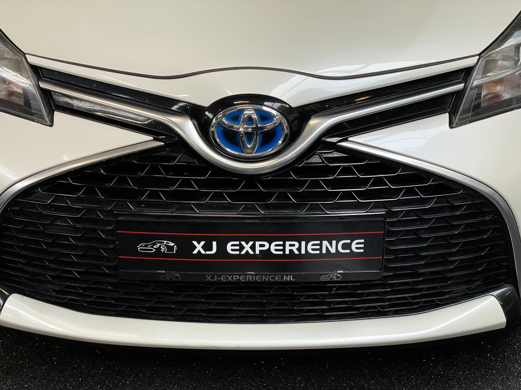 Toyota Yaris 1.5 Hybrid Dynamic Bi-Tone Cruise ,Stoel verw, Navigatie & Camera 15