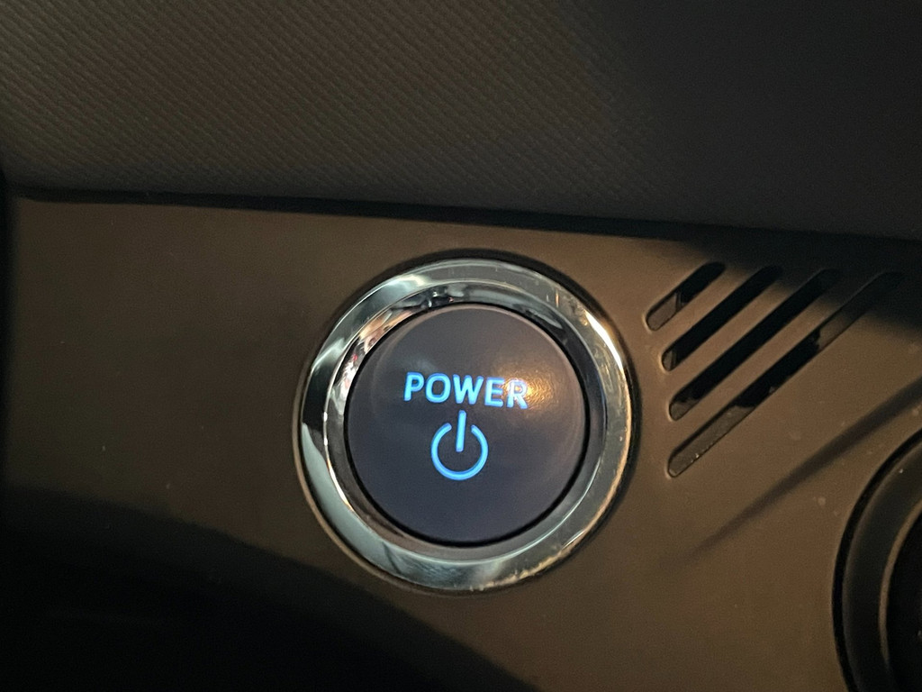 Toyota Yaris 1.5 Hybrid Dynamic Bi-Tone Cruise ,Stoel verw, Navigatie & Camera 32