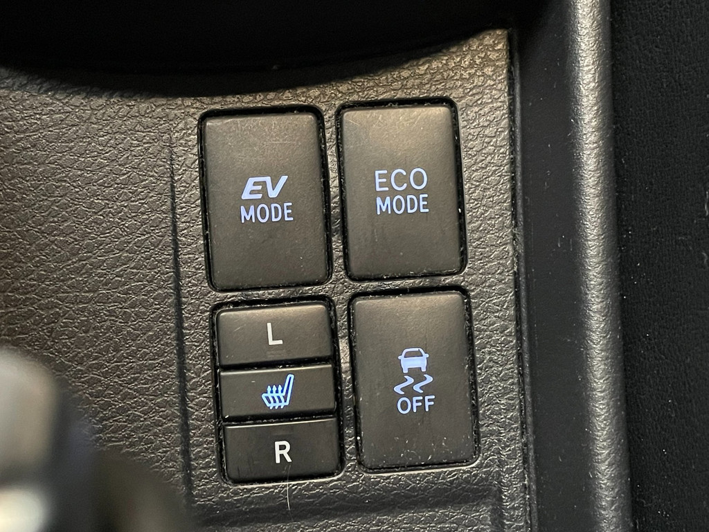 Toyota Yaris 1.5 Hybrid Dynamic Bi-Tone Cruise ,Stoel verw, Navigatie & Camera 37