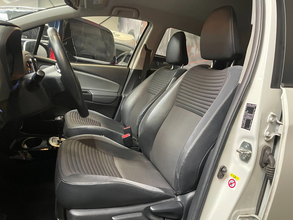 Toyota Yaris 1.5 Hybrid Dynamic Bi-Tone Cruise ,Stoel verw, Navigatie & Camera 51