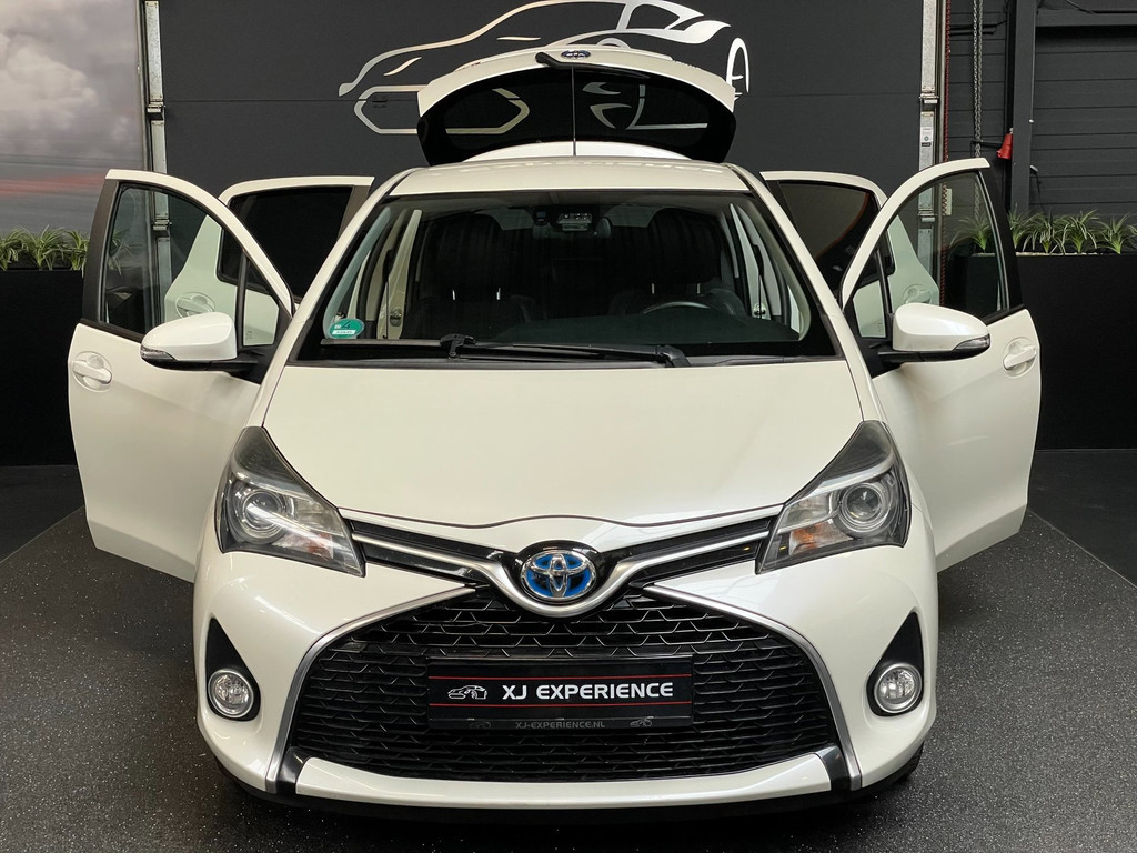 Toyota Yaris 1.5 Hybrid Dynamic Bi-Tone Cruise ,Stoel verw, Navigatie & Camera 7