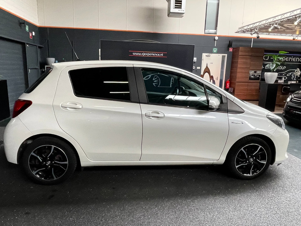 Toyota Yaris 1.5 Hybrid Dynamic Bi-Tone Cruise ,Stoel verw, Navigatie & Camera 8