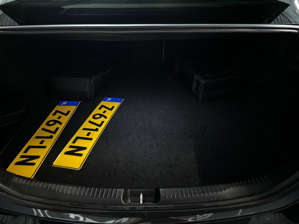 Mercedes-Benz C-klasse 300 e AMG-LINE PANO Burmester 313 PK 90