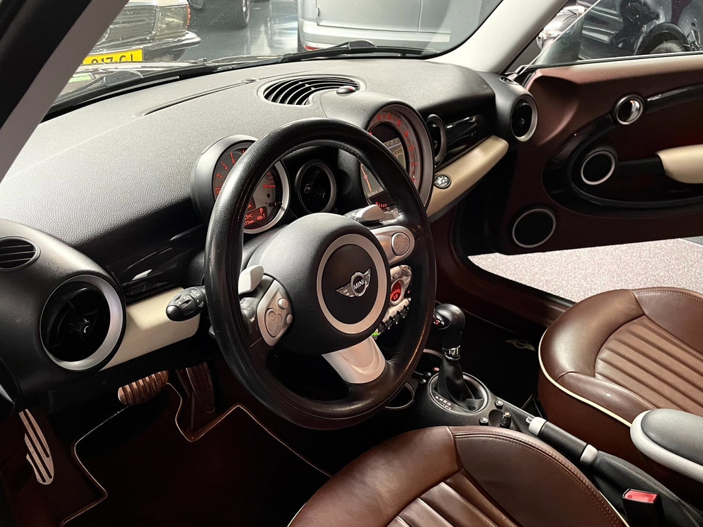 Mini Clubman 1.6 Cooper S Chili PANO LEER NAVI AIRCO AUTOMAAT 31