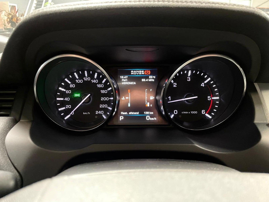Land Rover Range Rover Evoque 2.2 TD4 4WD Dynamic PANO CLIMA NAVI LEER TREKH 44