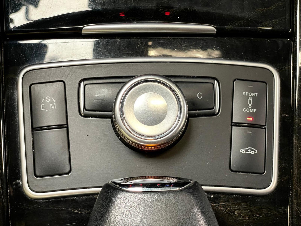 Mercedes-Benz E-klasse Estate 500 Edition Sport AMG 4-Matic PANO LEER 410 PK LUCHTV 56