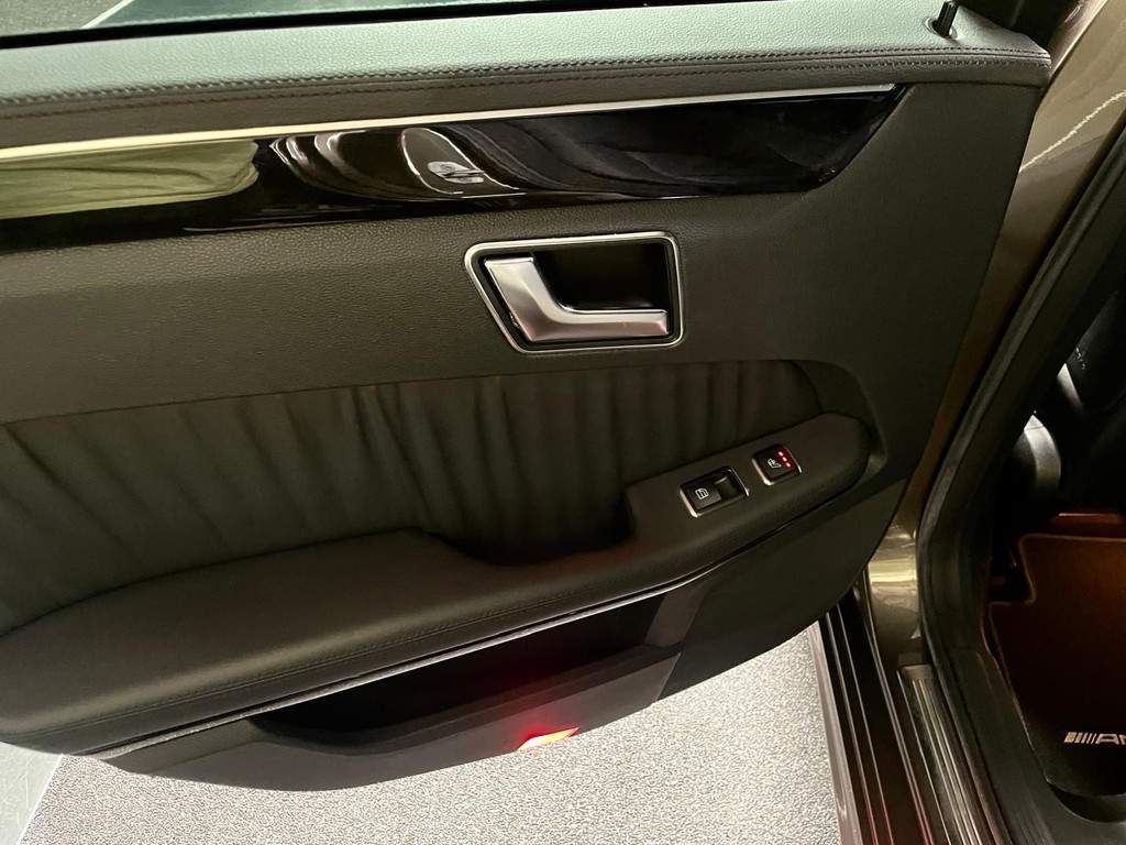 Mercedes-Benz E-klasse Estate 500 Edition Sport AMG 4-Matic PANO LEER 410 PK LUCHTV 58