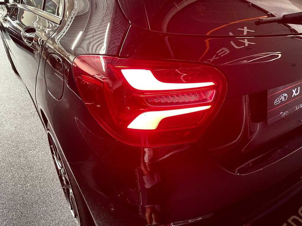 Mercedes-Benz A-klasse 180 Business Solution AMG PANO NAVI 25