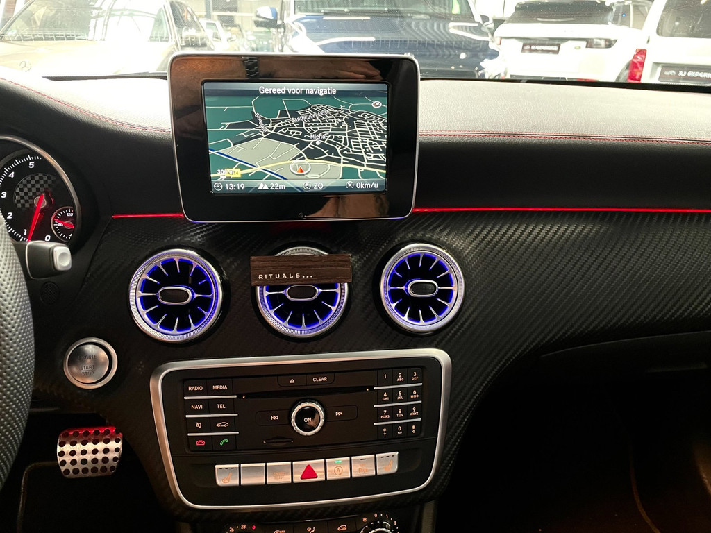 Mercedes-Benz A-klasse 180 Business Solution AMG PANO NAVI 39