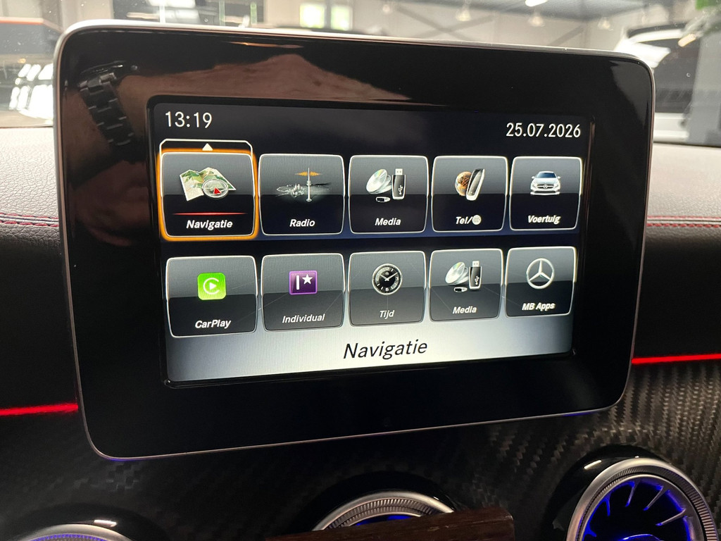 Mercedes-Benz A-klasse 180 Business Solution AMG PANO NAVI 40