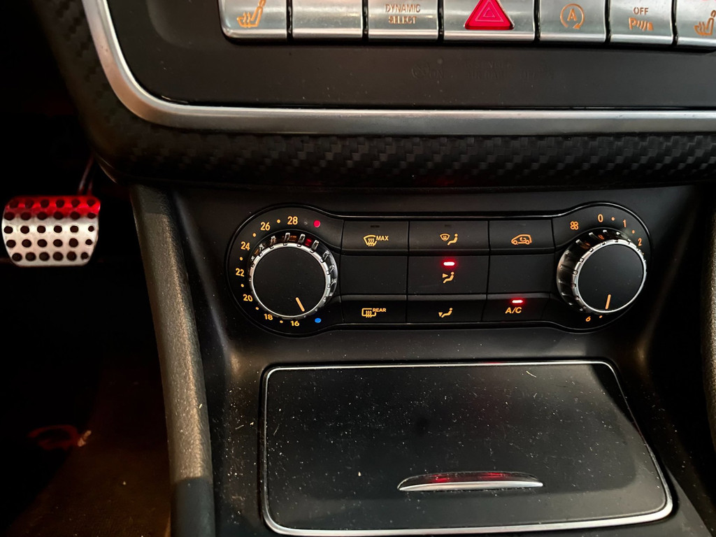 Mercedes-Benz A-klasse 180 Business Solution AMG PANO NAVI 42