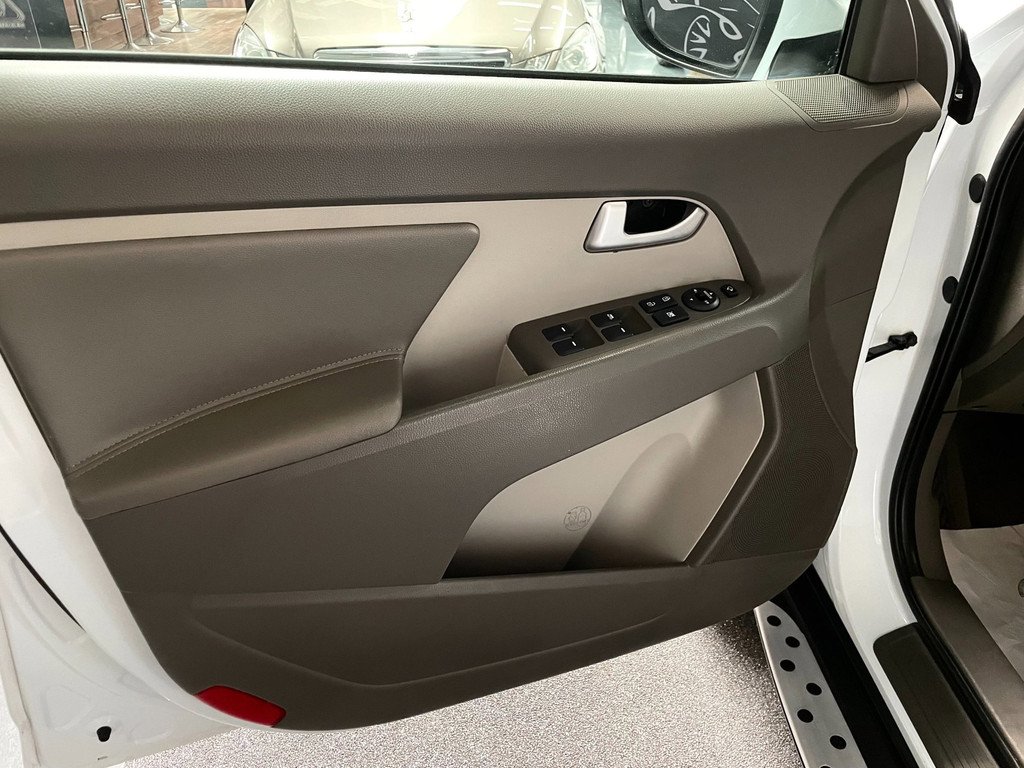 Kia Sportage 1.6 GDI X-ecutive Plus Pack PANO NAVI LEER 38