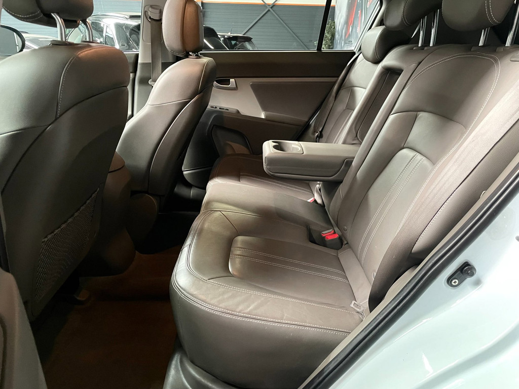 Kia Sportage 1.6 GDI X-ecutive Plus Pack PANO NAVI LEER 61