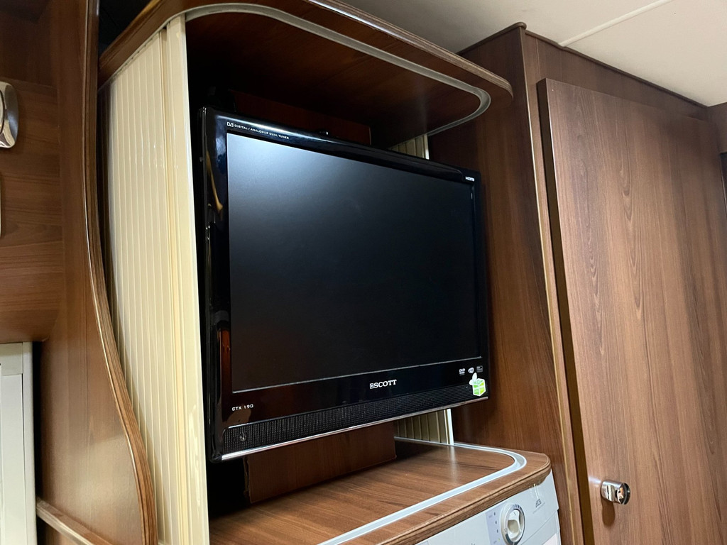 Mc louis TANDY 630G SAT+TV 2X AIRCO LUIFEL CRUISE-CONTROL 60