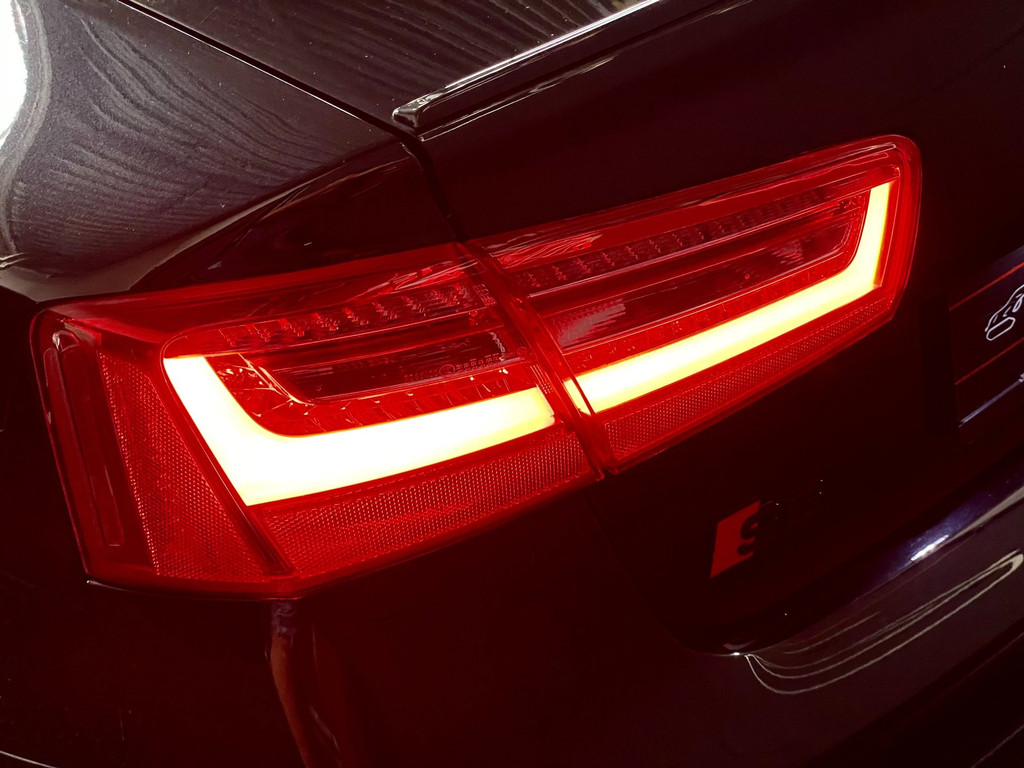 Audi S6 Limousine 4.0 TFSI quattro 570 PK KERAMIC GLASDAK HUD RS BEKLEDING 38