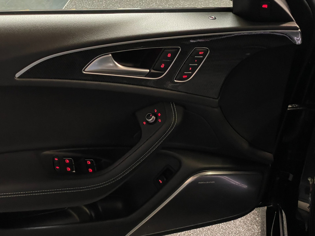 Audi S6 Limousine 4.0 TFSI quattro 570 PK KERAMIC GLASDAK HUD RS BEKLEDING 39