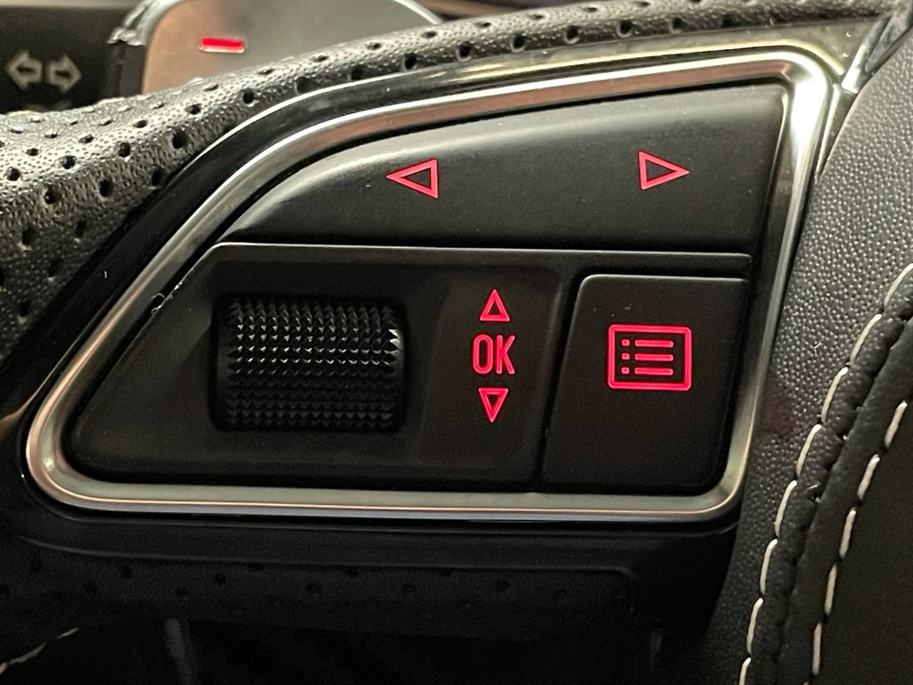 Audi S6 Limousine 4.0 TFSI quattro 570 PK KERAMIC GLASDAK HUD RS BEKLEDING 54