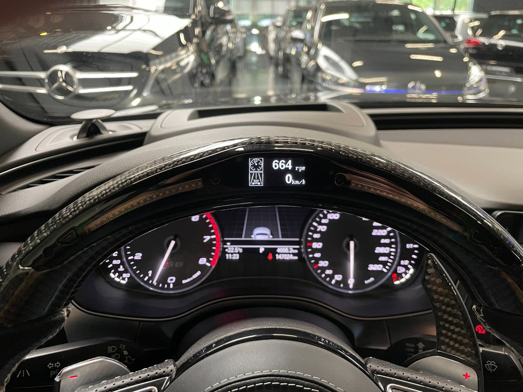 Audi S6 Limousine 4.0 TFSI quattro 570 PK KERAMIC GLASDAK HUD RS BEKLEDING 59