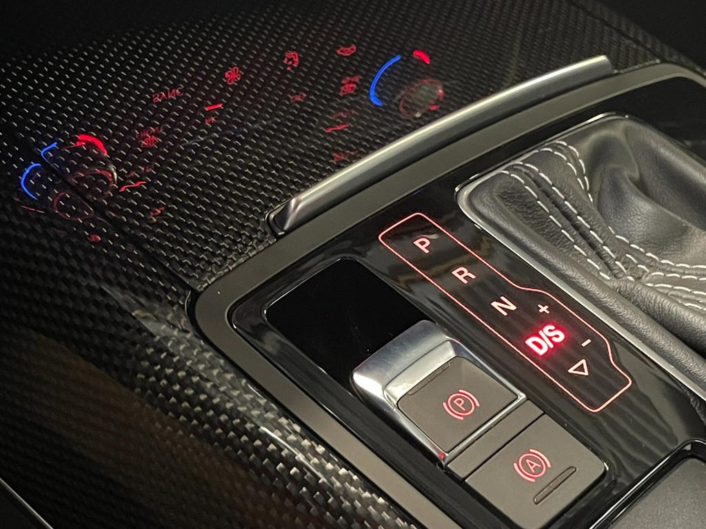 Audi S6 Limousine 4.0 TFSI quattro 570 PK KERAMIC GLASDAK HUD RS BEKLEDING 76