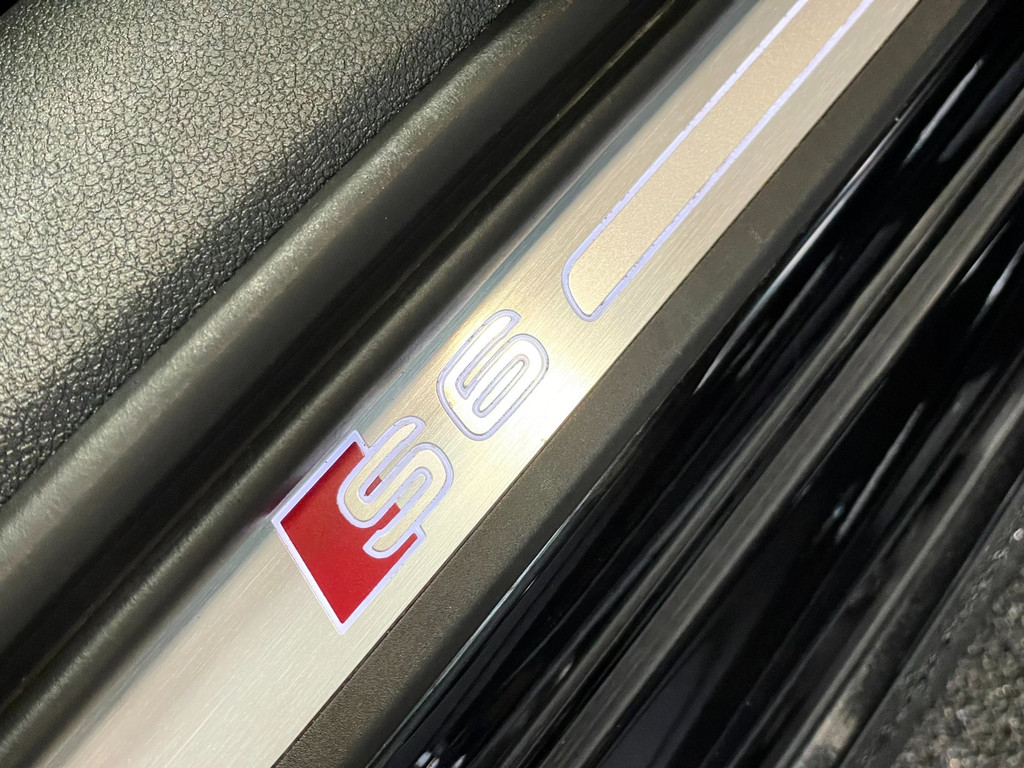 Audi S6 Limousine 4.0 TFSI quattro 570 PK KERAMIC GLASDAK HUD RS BEKLEDING 88