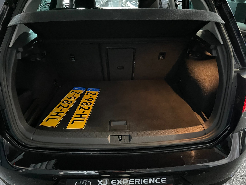 Volkswagen Golf 1.6 TDI Highline Business NAVI CARPLAY AUTOMAAT 22