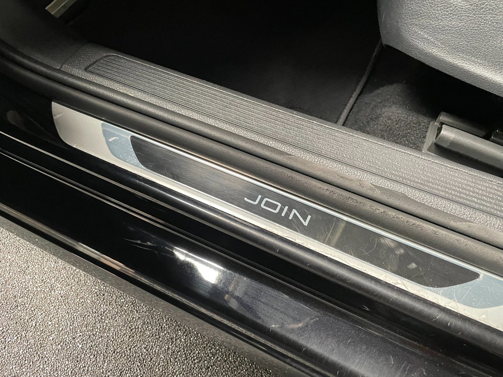 Volkswagen Golf 1.6 TDI Highline Business NAVI CARPLAY AUTOMAAT 26