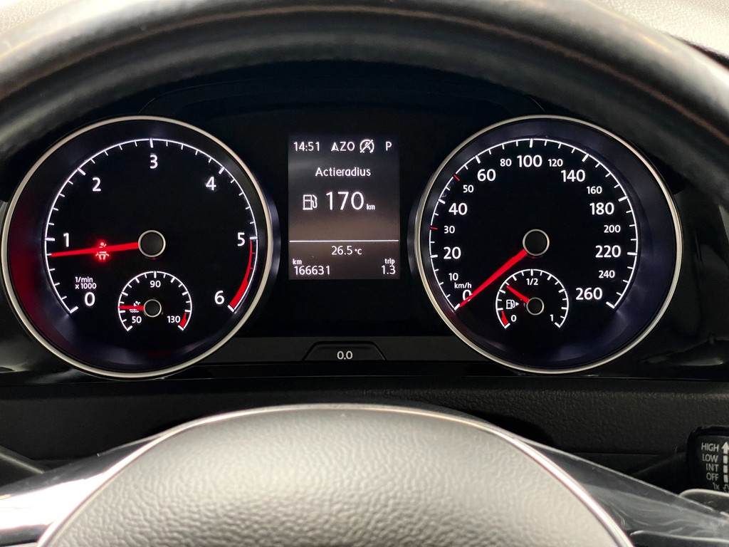 Volkswagen Golf 1.6 TDI Highline Business NAVI CARPLAY AUTOMAAT 33