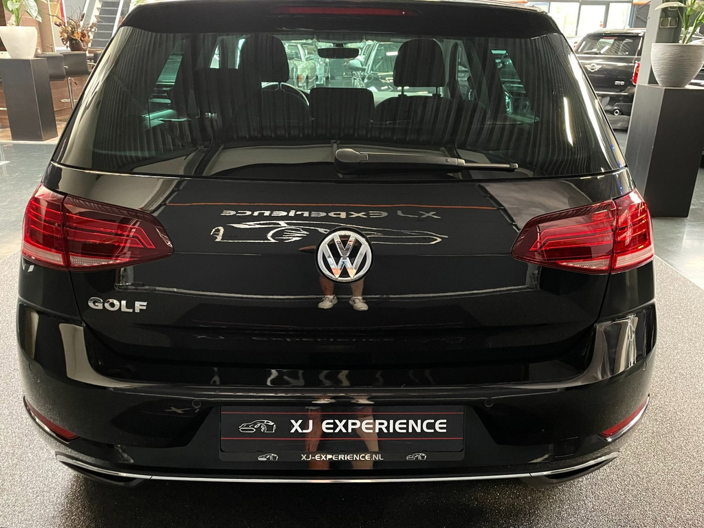 Volkswagen Golf 1.6 TDI Highline Business NAVI CARPLAY AUTOMAAT 4