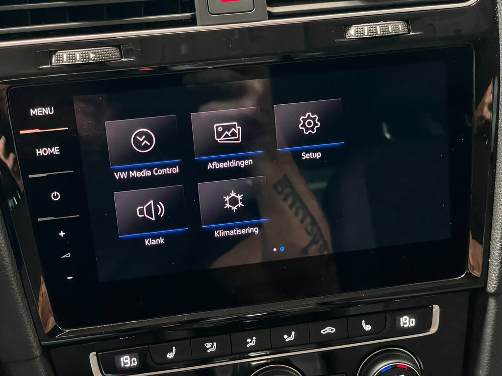 Volkswagen Golf 1.6 TDI Highline Business NAVI CARPLAY AUTOMAAT 45