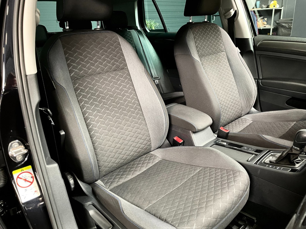 Volkswagen Golf 1.6 TDI Highline Business NAVI CARPLAY AUTOMAAT 56