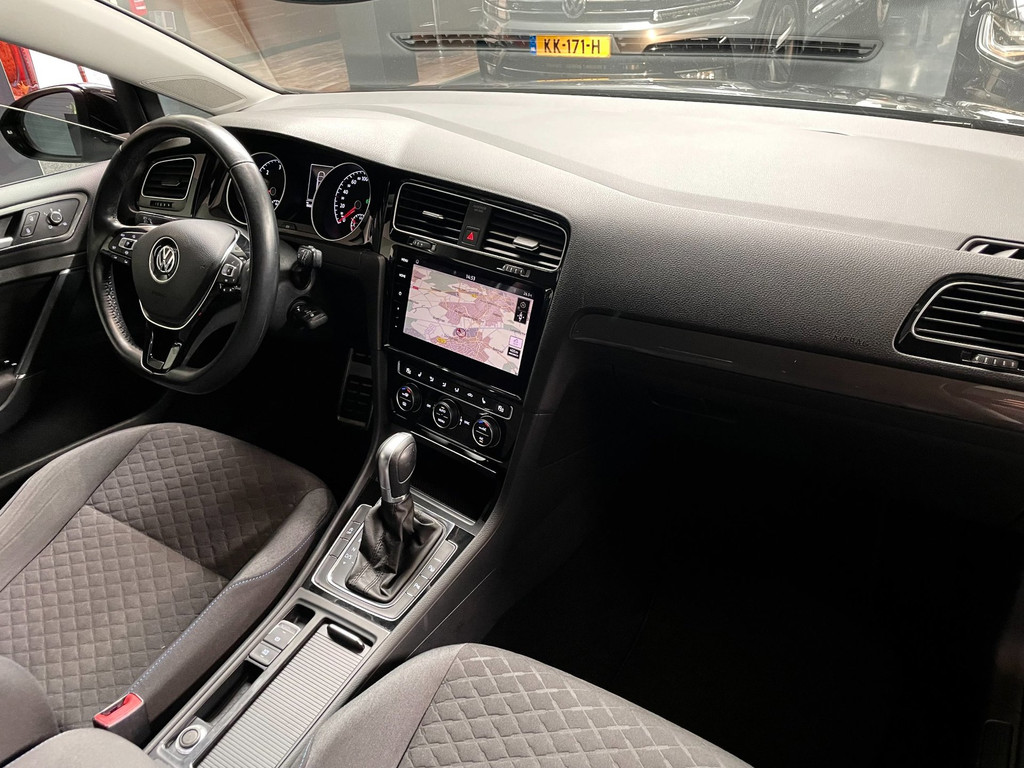 Volkswagen Golf 1.6 TDI Highline Business NAVI CARPLAY AUTOMAAT 58