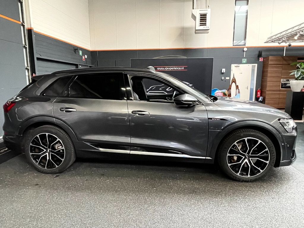 Audi E-tron E-tron 50 quattro Launch edition NAP Black S-LINE 86% SOH PANO TREKH VOL 11