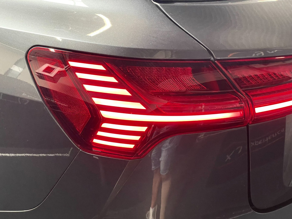 Audi E-tron E-tron 50 quattro Launch edition NAP Black S-LINE 86% SOH PANO TREKH VOL 20