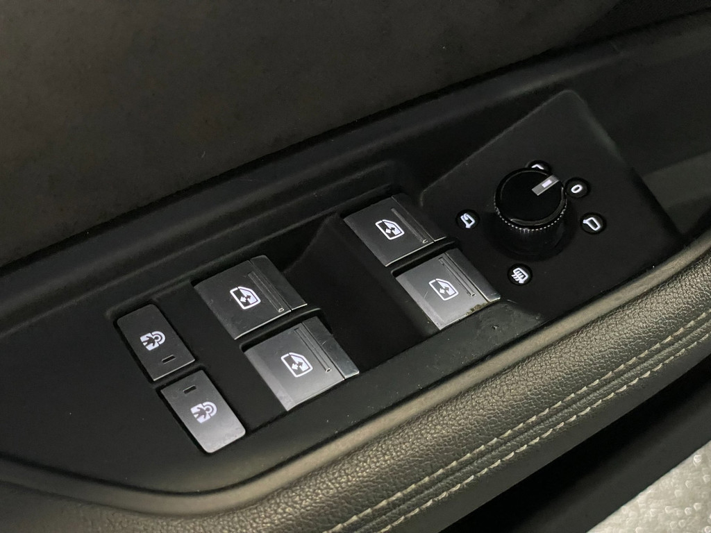 Audi E-tron E-tron 50 quattro Launch edition NAP Black S-LINE 86% SOH PANO TREKH VOL 38