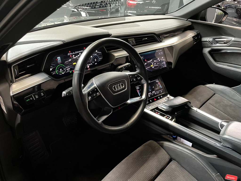 Audi E-tron E-tron 50 quattro Launch edition NAP Black S-LINE 86% SOH PANO TREKH VOL 46