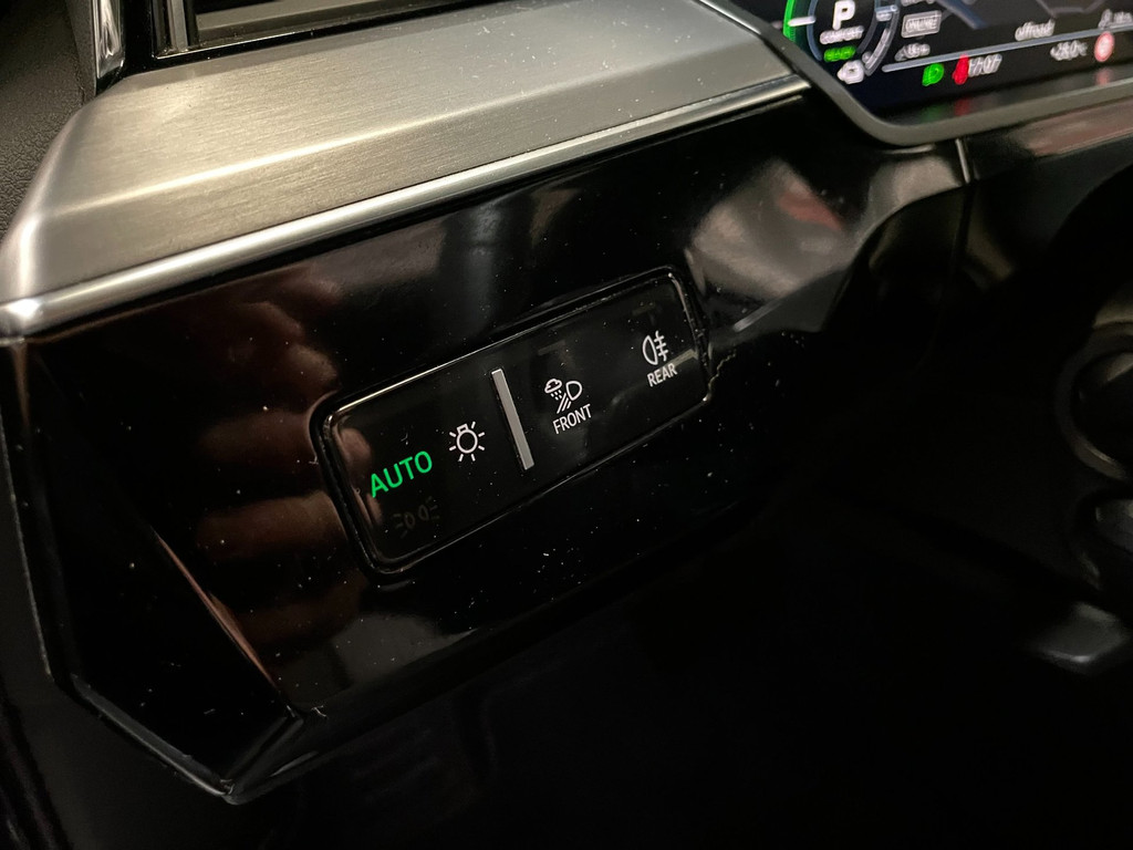 Audi E-tron E-tron 50 quattro Launch edition NAP Black S-LINE 86% SOH PANO TREKH VOL 47
