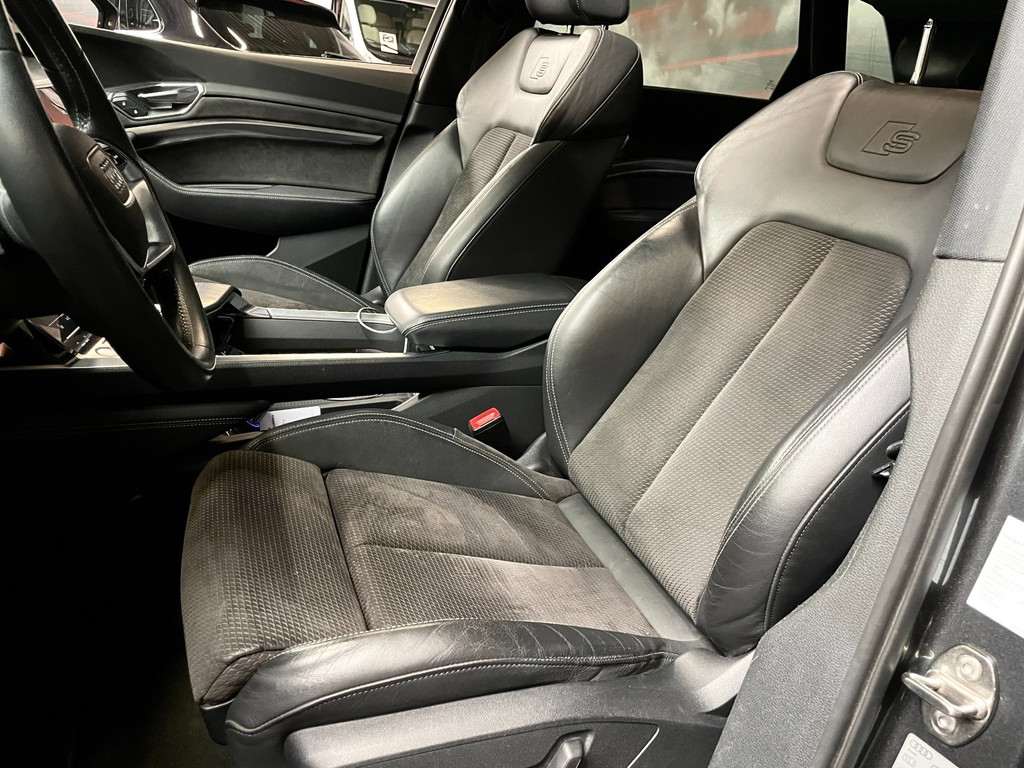 Audi E-tron E-tron 50 quattro Launch edition NAP Black S-LINE 86% SOH PANO TREKH VOL 49