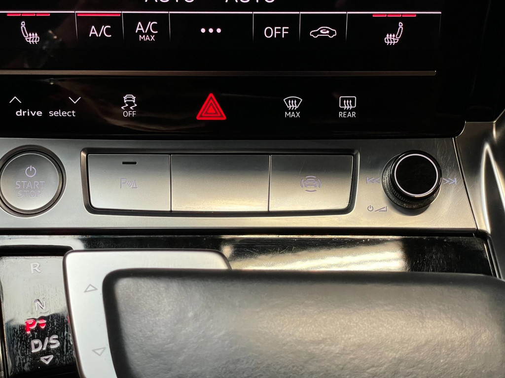Audi E-tron E-tron 50 quattro Launch edition NAP Black S-LINE 86% SOH PANO TREKH VOL 68