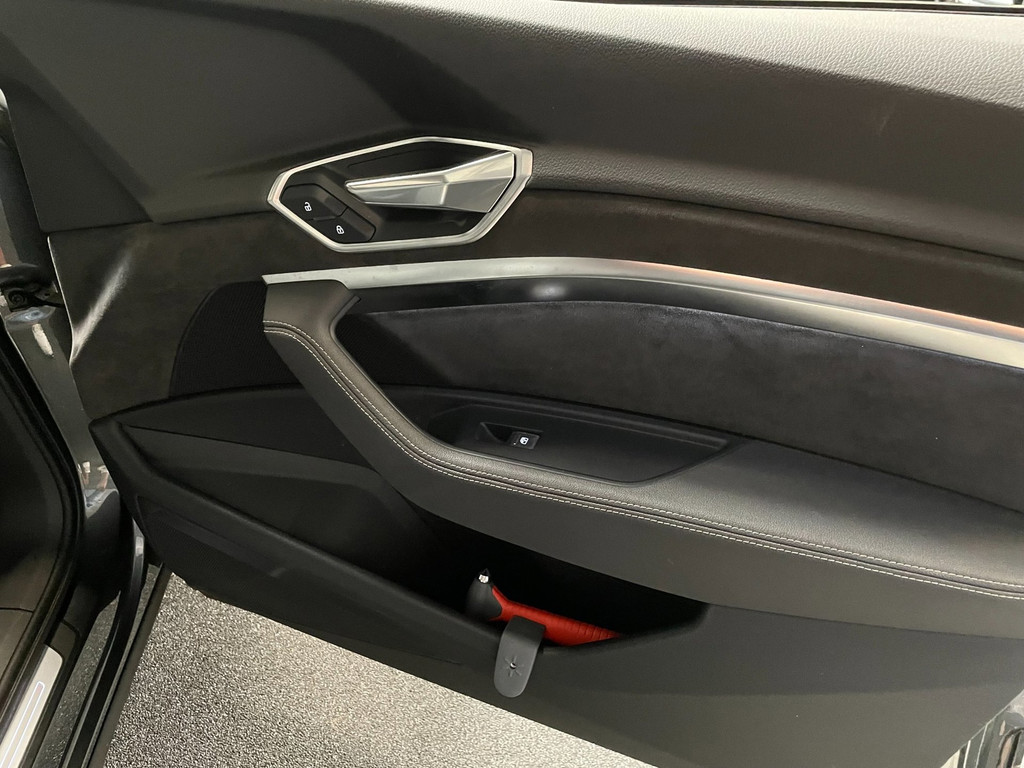 Audi E-tron E-tron 50 quattro Launch edition NAP Black S-LINE 86% SOH PANO TREKH VOL 77