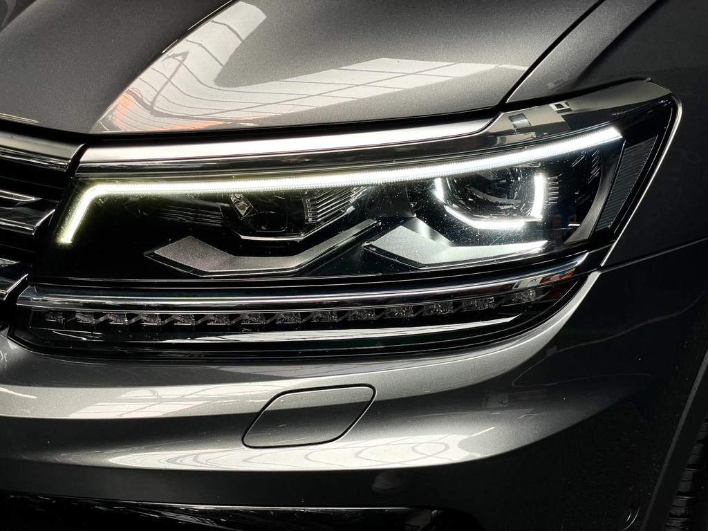 Volkswagen Tiguan 2.0 TSI 4Motion Highline R-LINE 180 PK NAVI TREKH LED 18