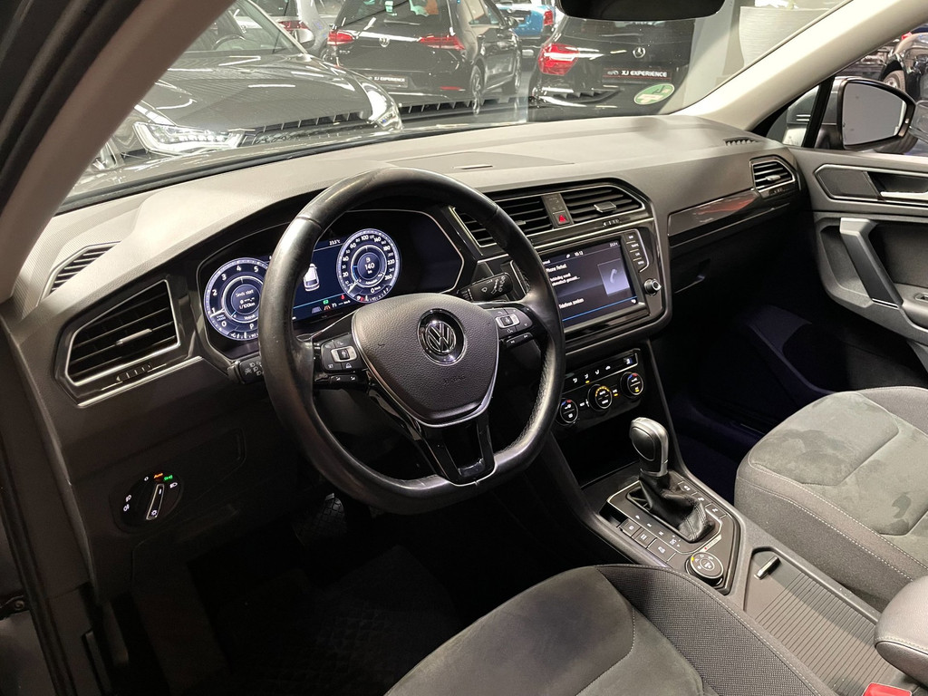 Volkswagen Tiguan 2.0 TSI 4Motion Highline R-LINE 180 PK NAVI TREKH LED 34