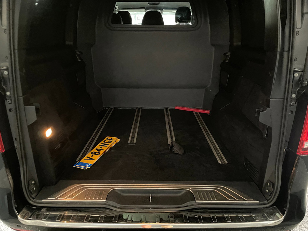 Mercedes-Benz V-KLASSE 300d Lang DC Avantgarde/240 PK/PANO/NAVI/MARGE 29