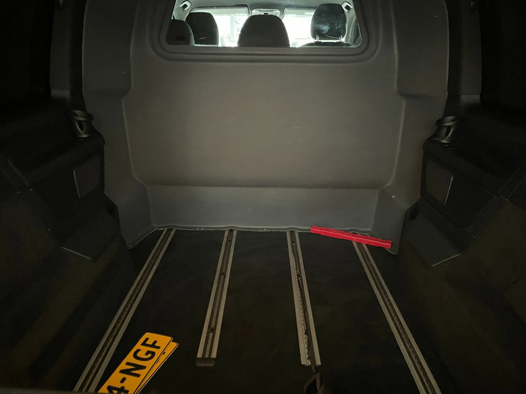 Mercedes-Benz V-KLASSE 300d Lang DC Avantgarde/240 PK/PANO/NAVI/MARGE 32