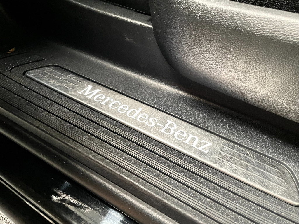 Mercedes-Benz V-KLASSE 300d Lang DC Avantgarde/240 PK/PANO/NAVI/MARGE 35