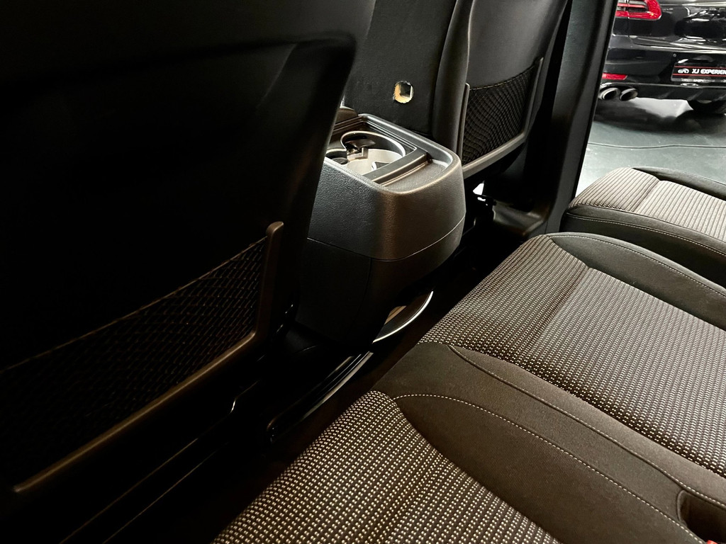 Mercedes-Benz V-KLASSE 300d Lang DC Avantgarde/240 PK/PANO/NAVI/MARGE 58